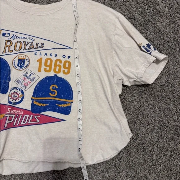 Vintage Graphic Baseball Crop T-Shirt - Picture 4 of 5